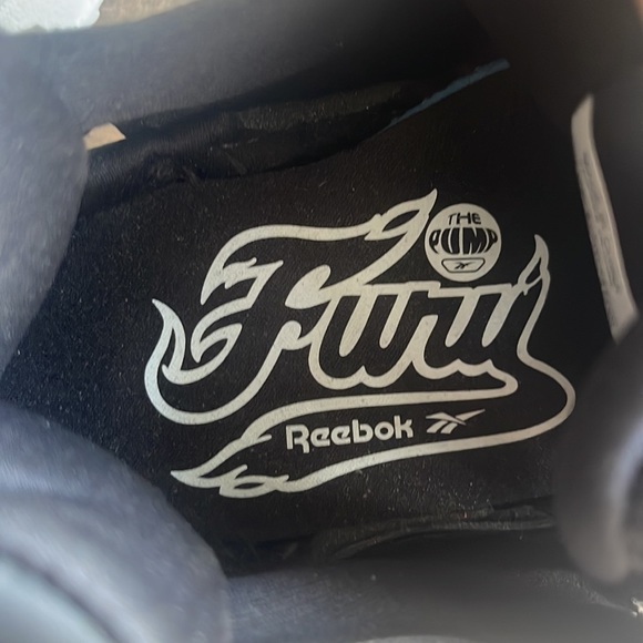 Women Woven Reebok Fury insta pump - Picture 9 of 14